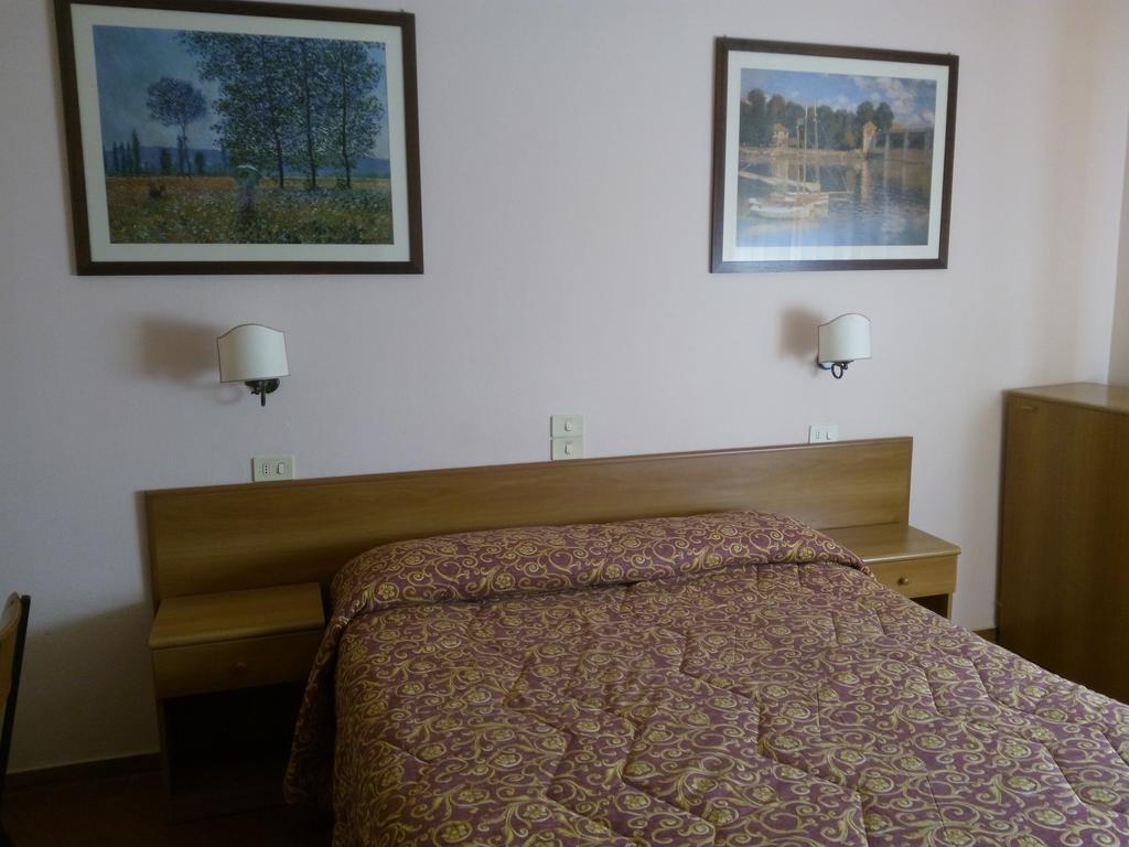 Hotel Lea Grosseto Szoba fotó